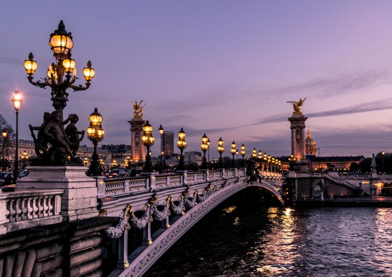 Traveling Green: Eco-Friendly Tips for the Conscious Explorer
